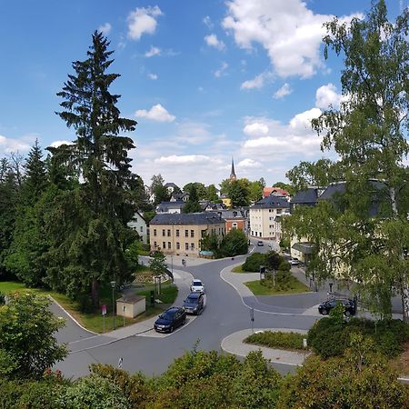 Ferienwohnungen Villa Goldbrunnen บัดเอลสเตอร์ ภายนอก รูปภาพ