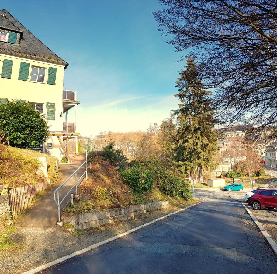 Ferienwohnungen Villa Goldbrunnen บัดเอลสเตอร์ ภายนอก รูปภาพ